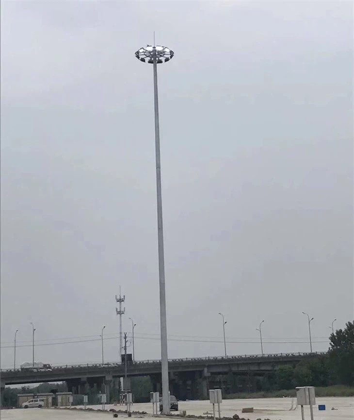 High Mast Luminaires 200W 300W 500W 1000W 1500W 2000W LED Flood Light With HDG Poles