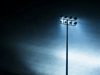 Bagaimana Untuk Memilih Lampu Tiang Tinggi LED Terbaik Untuk Stadium?